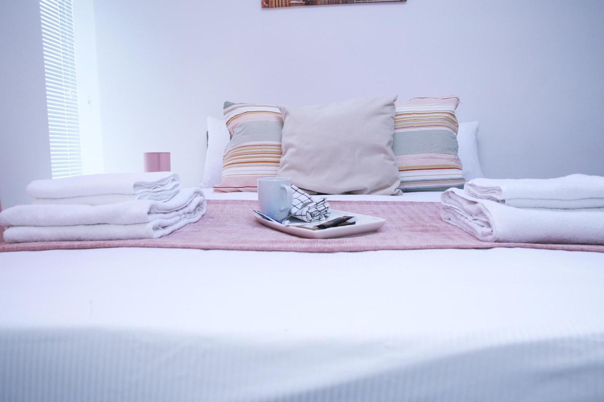 Harrow Luxury Flat With Free Parking. Appartement Londen Buitenkant foto